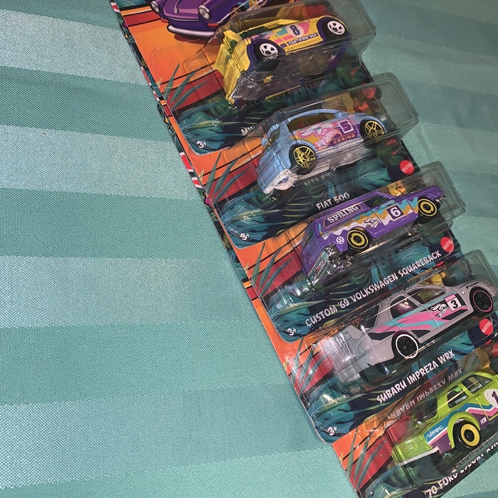 Easter Hot Wheels Spring Easter Collection 5 Cars - Picture 10 of 12